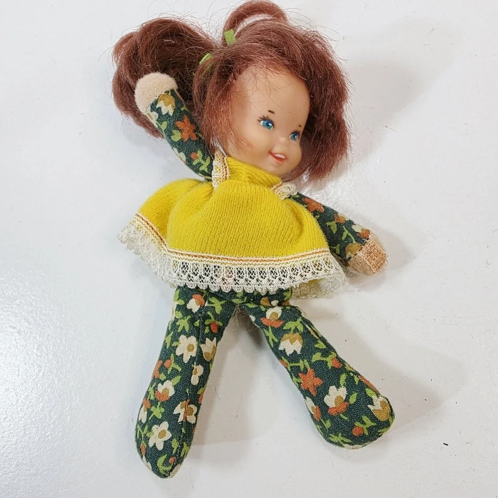 Vintage 1975 Mattel Honey Hill Bunch Sweetlee Baby Doll Girl Mini Plush Red Hair